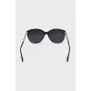 Sunglasses with crystals on the temples