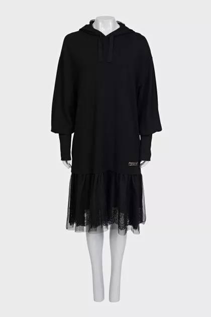 Black dress with tulle and lace