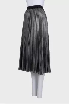 Pleated skirt with elastic waistband
