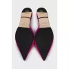 Flat shoes decorated with crystals