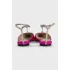 Flat shoes decorated with crystals
