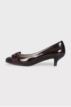 Лакові туфлі зі шкіри на kitten heel