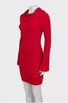 Red ribbed bodycon dress