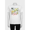 Straight-cut T-shirt with an accent print