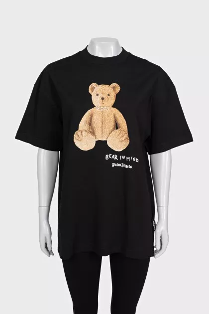 Oversized T-shirt with an accent print on the front