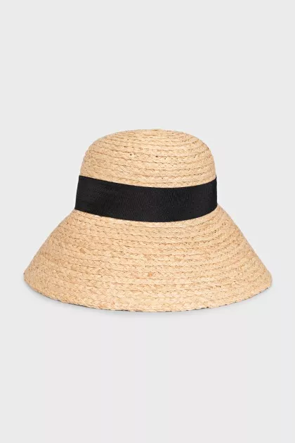Beige raffia panama hat
