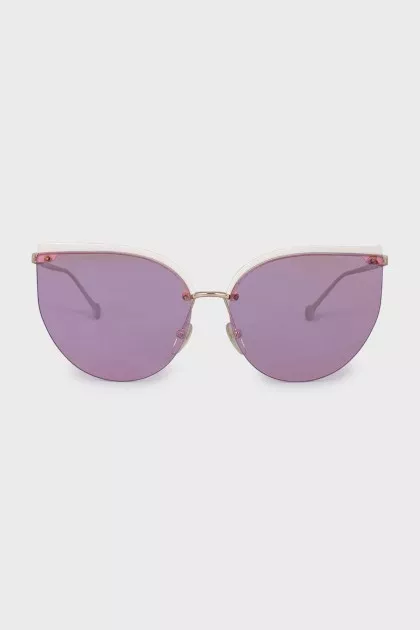 Cat eye sunglasses with pink lenses