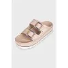 Leather flip-flops with rhinestones