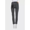 Джинсы серого цвета slim fit