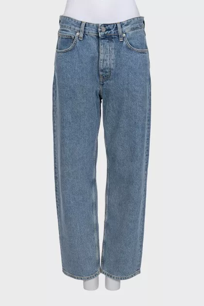 Straight-leg jeans with pockets, mid-rise