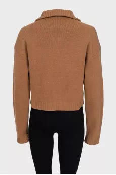 Brown sweater with a zipper