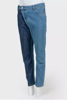 Jeans with trousers of different shades