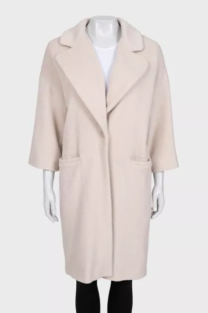 Straight-cut coat