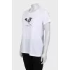 Straight-cut T-shirt with a contrasting print