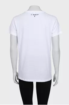 Straight-cut T-shirt with a contrasting print