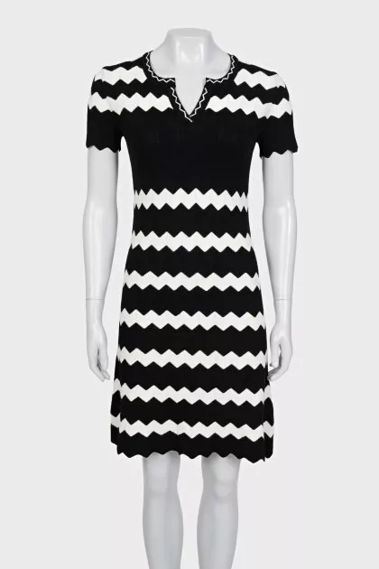 Fitted black and white dress