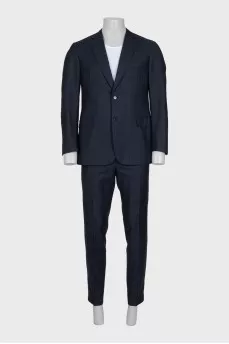 Men's straight-cut suit made of wool and silk
