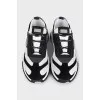 Men's sneakers with branded laces
