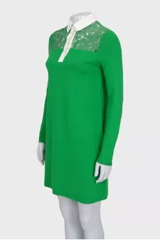Green dress with a lace collar