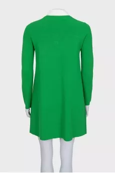 Green dress with a lace collar