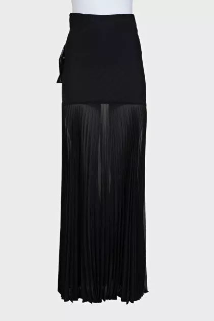 Black pleated skirt with tag