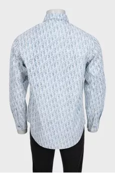 Men's shirt with branded print and tag