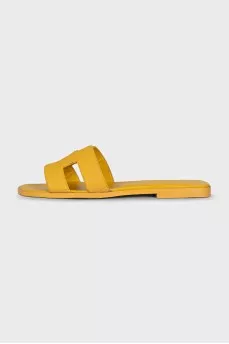 Yellow leather Oran flip-flops
