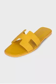 Yellow leather Oran flip-flops