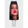 Straight-cut skirt in a contrasting print