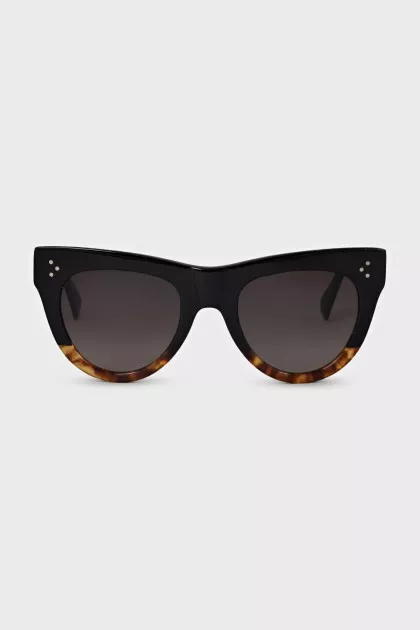 Sunglasses with a combined frame