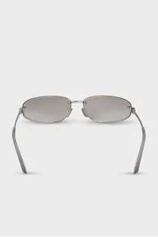 Oval sunglasses with silver frames