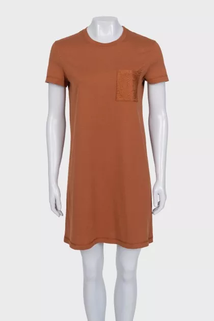 Brown straight-cut t-shirt dress