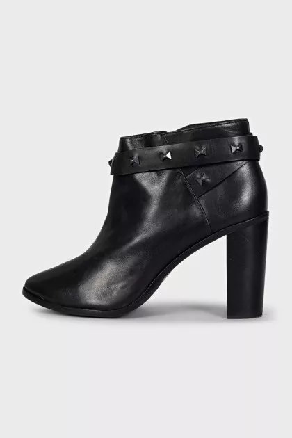 Black ankle boots with decoration
