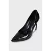 Patent leather black pumps
