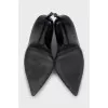 Patent leather black pumps