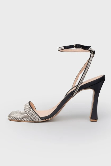 Stils on stilettos in rhinestones