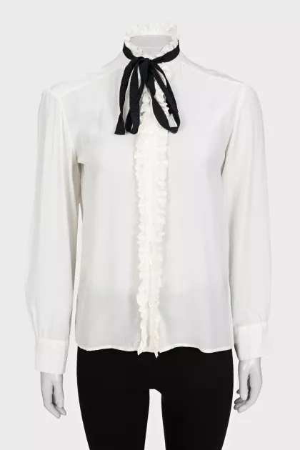 Silk blouse with mother-of-pearl buttons