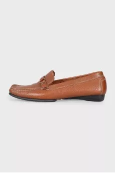 Leather loafers with gold hardware