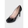 Patent leather black shoes