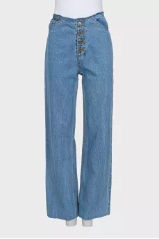 Wide-leg jeans with raw edges