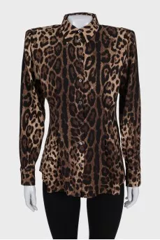 Fitted silk blouse with animal print