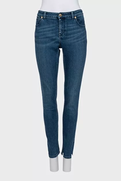 Blue skinny jeans with a mid-rise