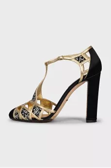Textile shoes with gold trim