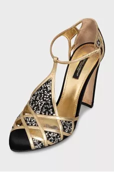 Textile shoes with gold trim
