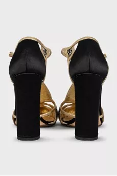 Textile shoes with gold trim