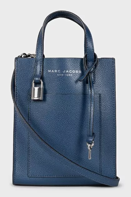 Leather crossbody bag without clasp