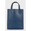 Leather crossbody bag without clasp