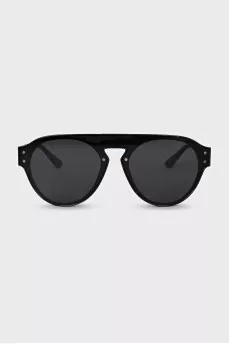 Sunglasses with gold inserts