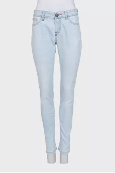 Light blue mid-rise jeans