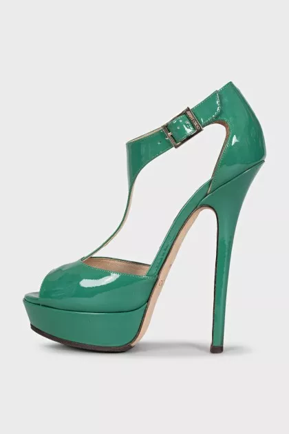 Green patent leather sandals